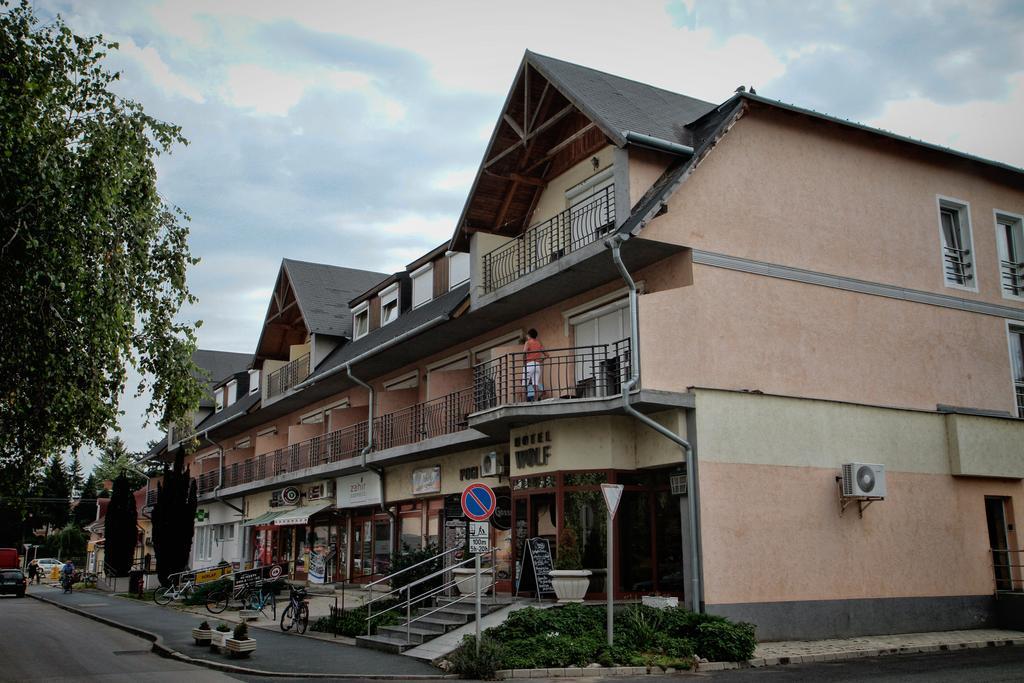 Sárvár Wolf Hotel المظهر الخارجي الصورة